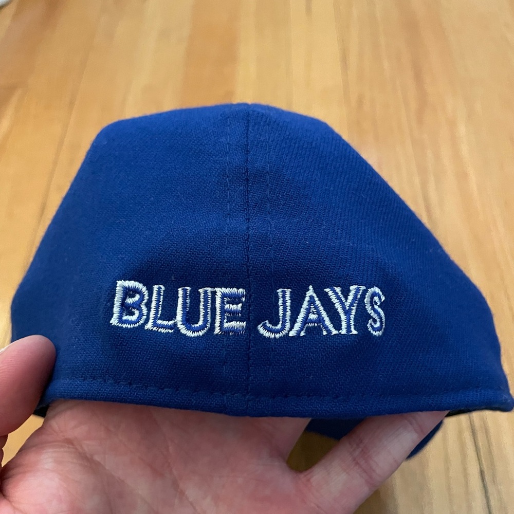 NEW ERA Small/Medium Men’s Toronto Blue Jays Hat - Picture 2 of 4